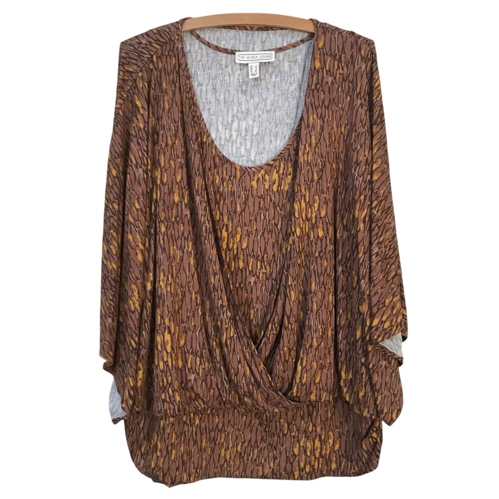 The Muses Lounge size L Animal Print Surplice Knit Wrap Top Blouse Shirt